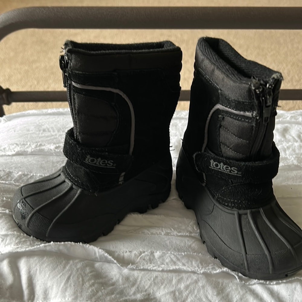 Baby Boy Totes Black Snow Boot Size 6